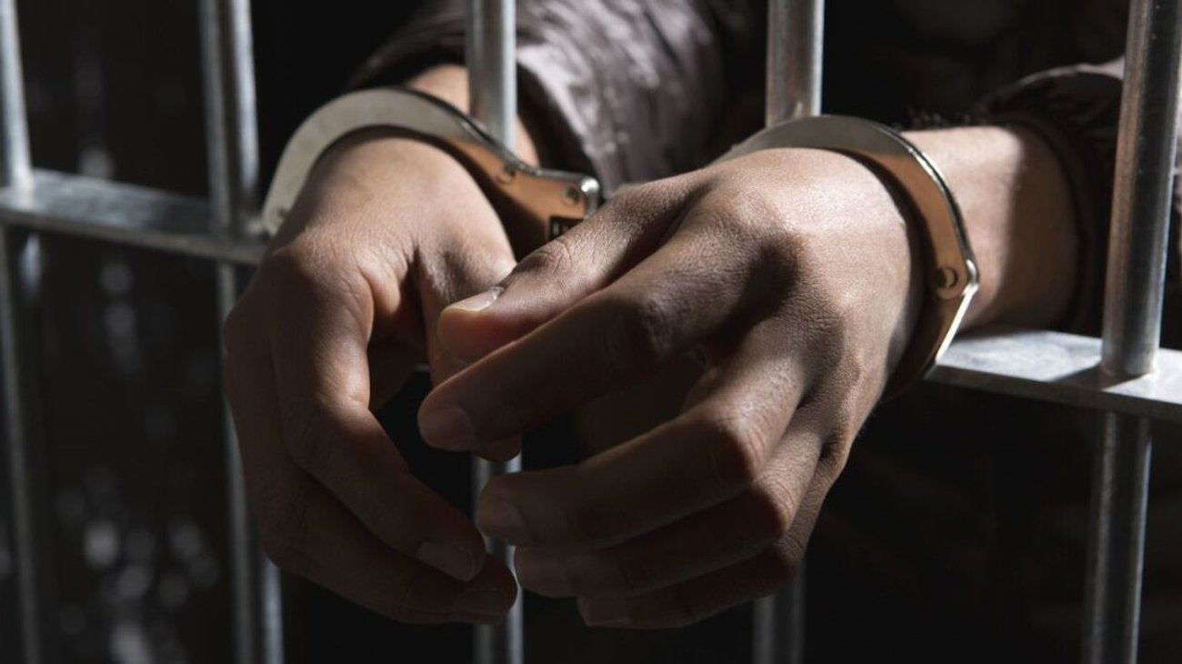 Condenan a trabajador de primaria que abusó de una menor en CDMX