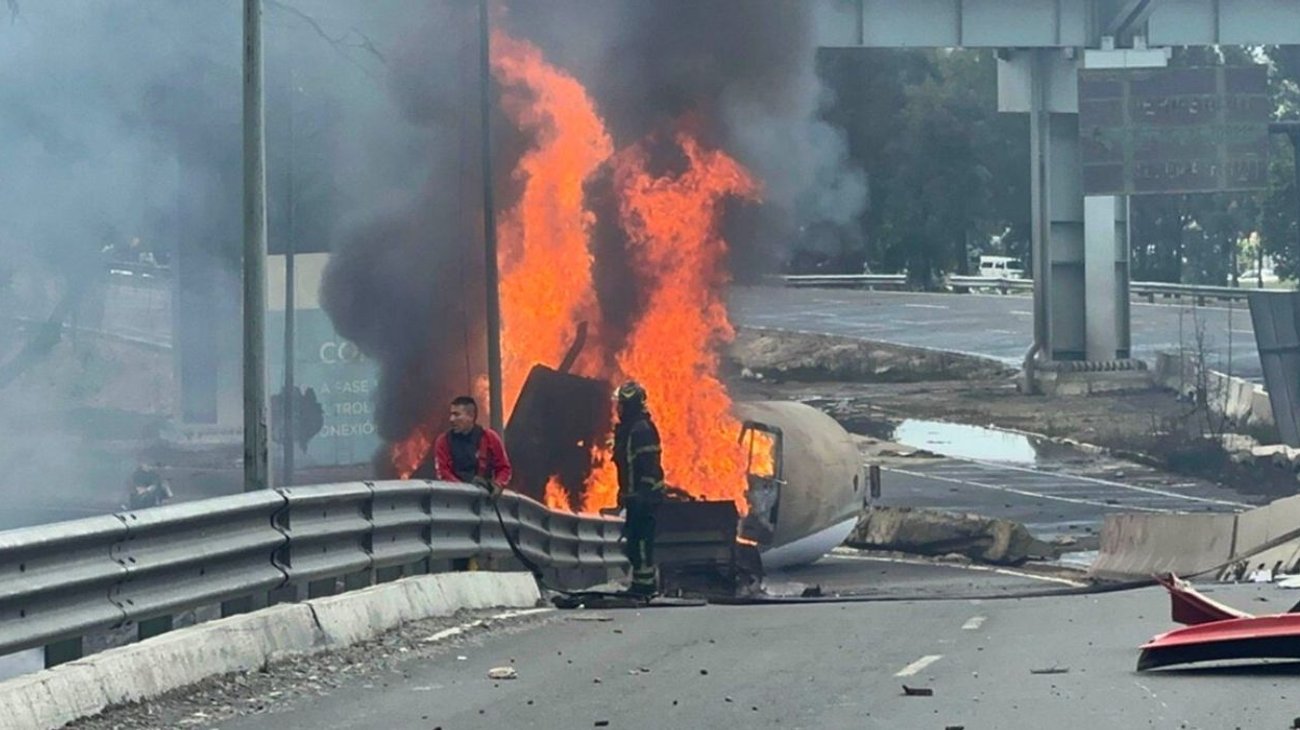 Ascienden a 32 los fallecidos por explosión de pipa en CDMX