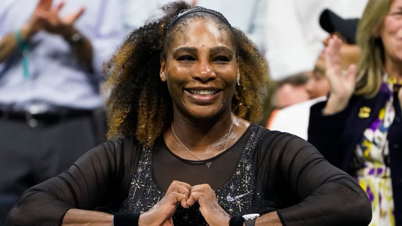 Venus Williams hace historia a los 45 en Australia