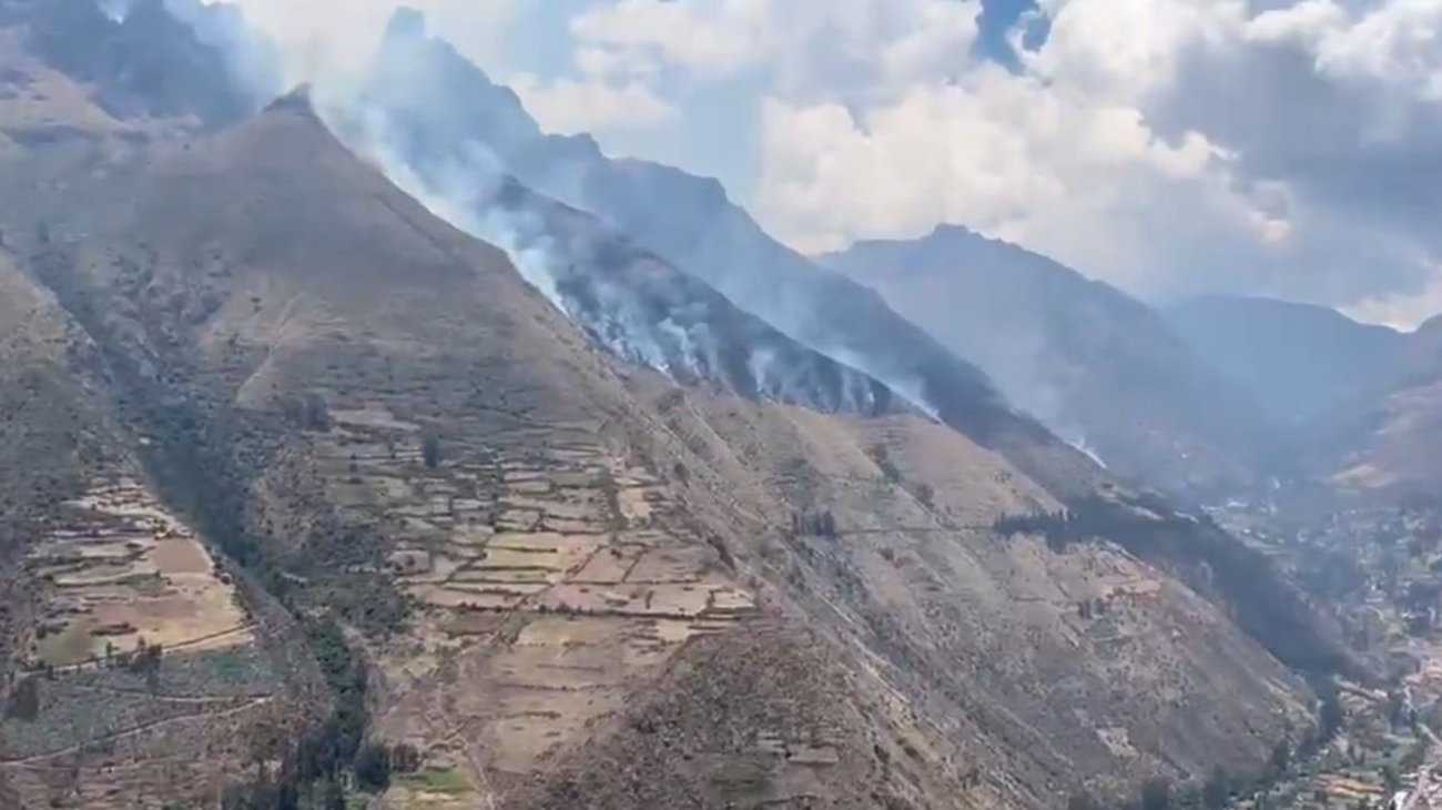 Incendios dejan 6 muertos y devoran Cusco en Perú