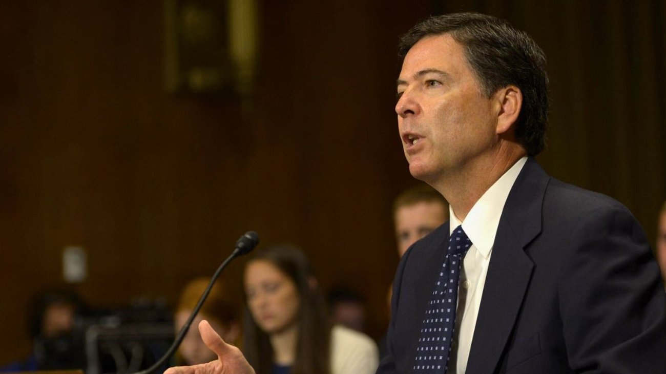 Imputan al exdirector del FBI que investigó la campaña de Trump