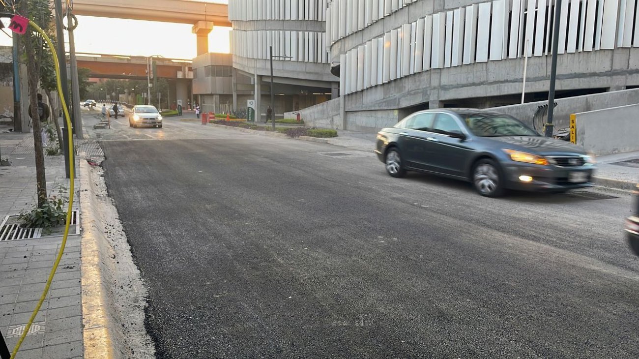 Concluyen reparación de socavón en la calle Washington