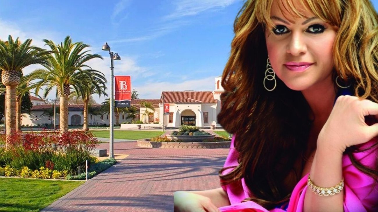 Universidad honra a Jenni Rivera como alumna distinguida