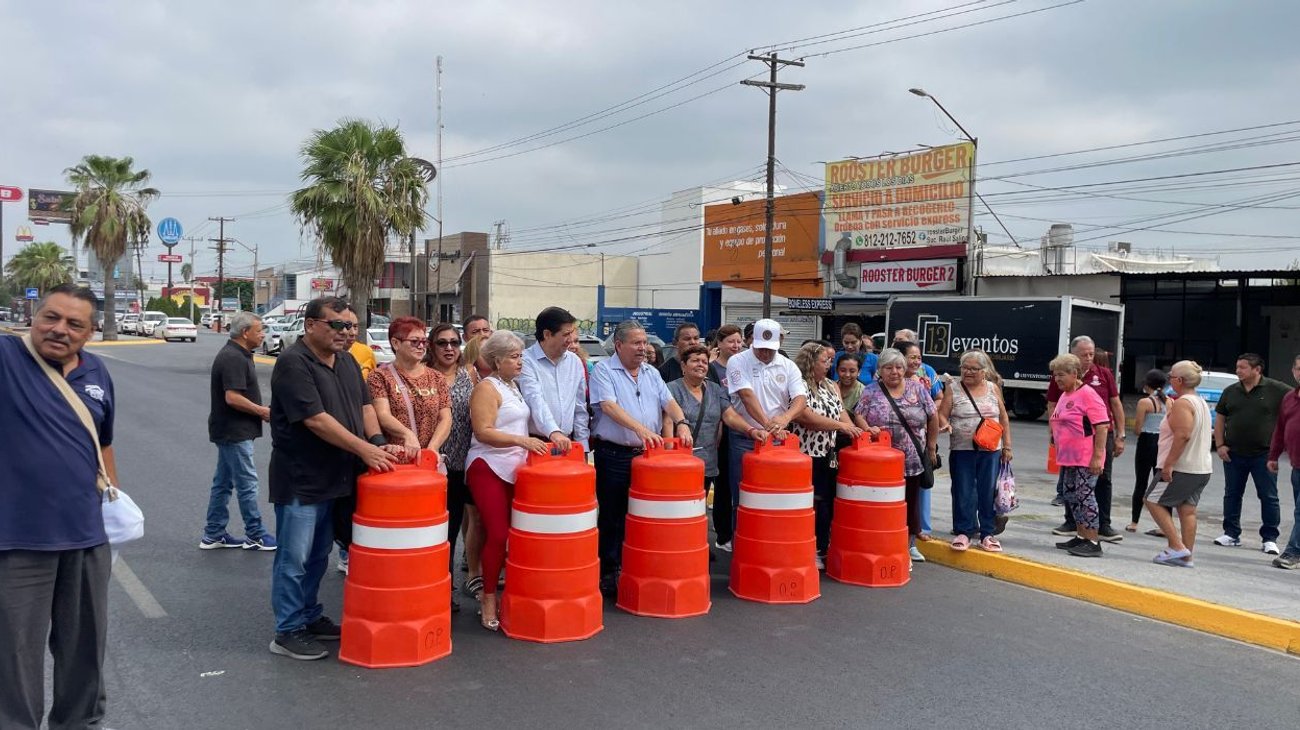 Entrega Escobedo rehabilitación de avenida Raúl Salinas