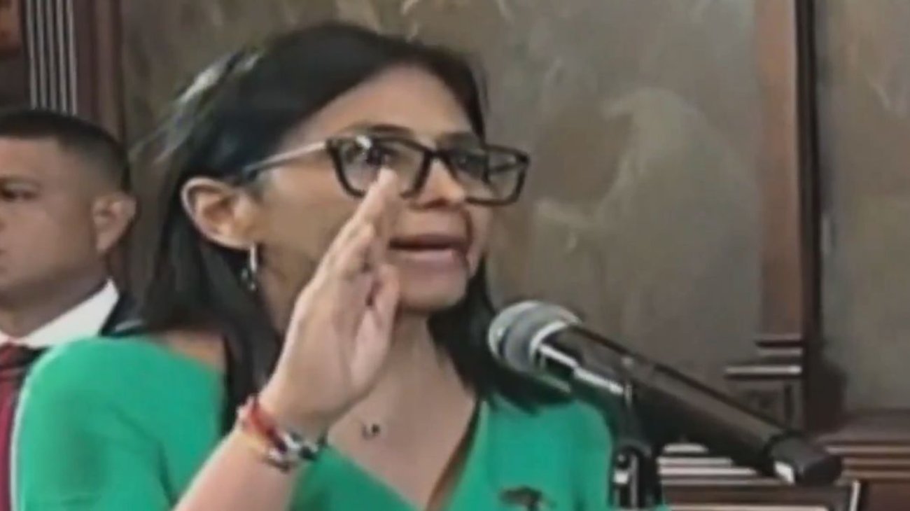 Delcy Rodríguez jura como presidenta encargada de Venezuela