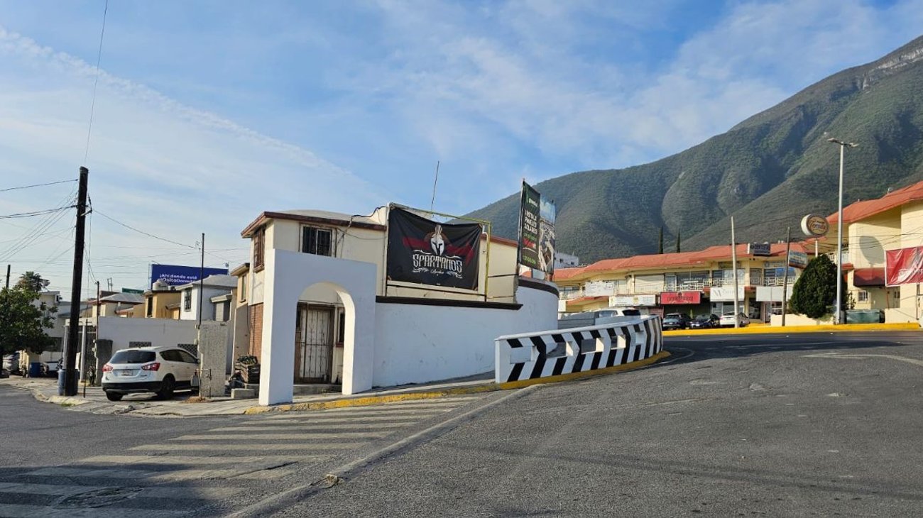 Callan vecinos ante compra de casas para ampliar Leones