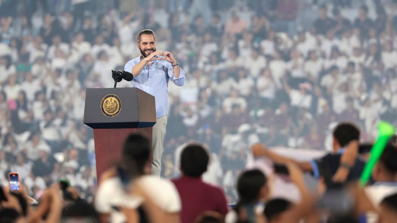 El Salvador destinará más del 8% del PIB a la educación