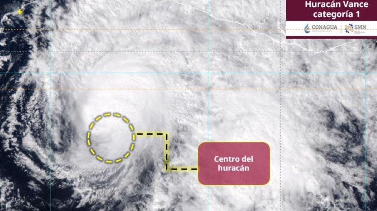 Se degrada Vance a huracán categoría 1 frente a México