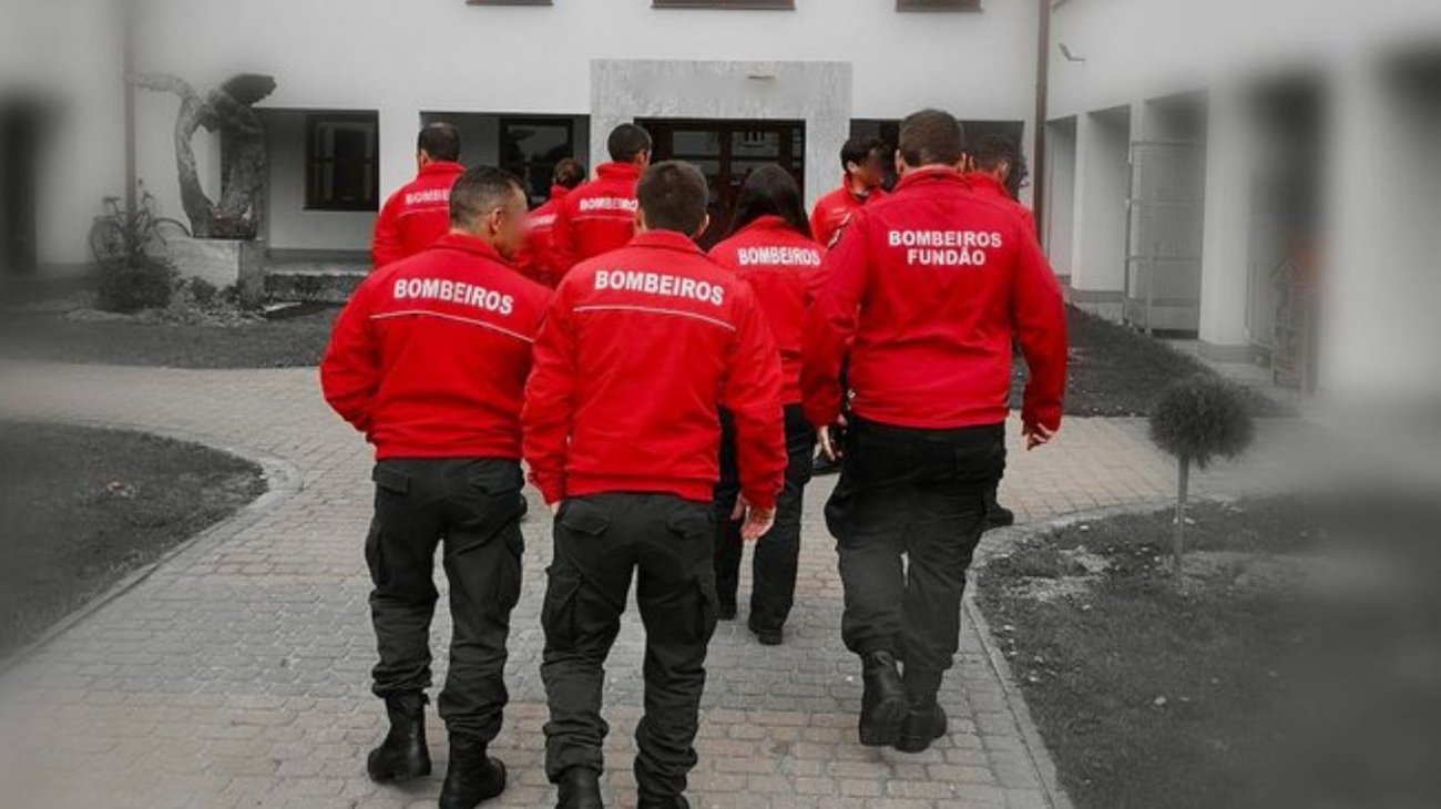 Detienen a 11 bomberos acusados de abusos como novatada