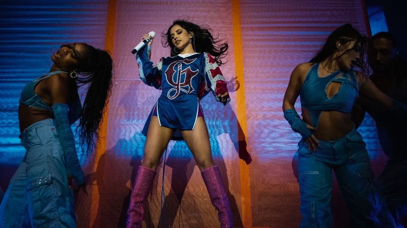 Becky G llegará a la Semana Billboard de la Música Latina 2026