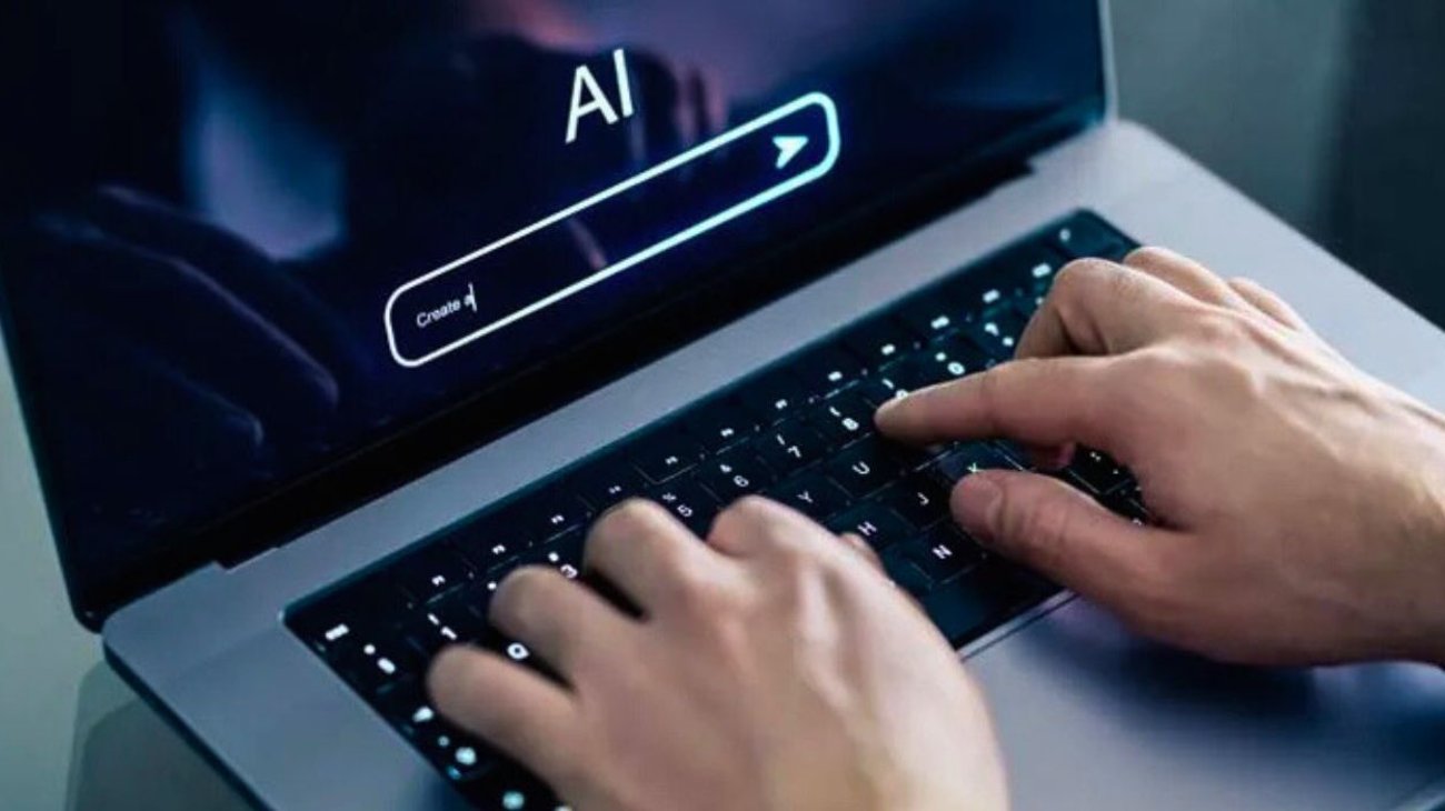 Hombre generó con IA más de 900 imágenes obscenas de menores