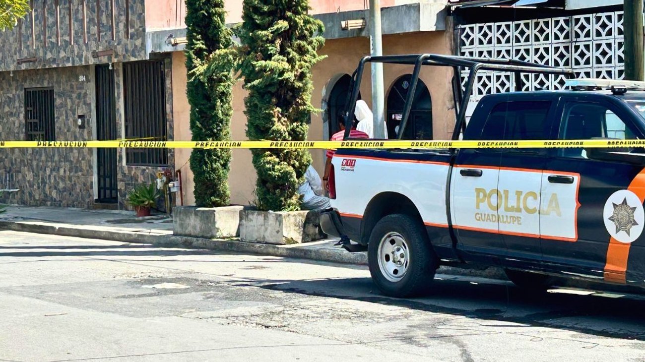 Encuentran a hombre muerto dentro de vivienda en Rancho Viejo