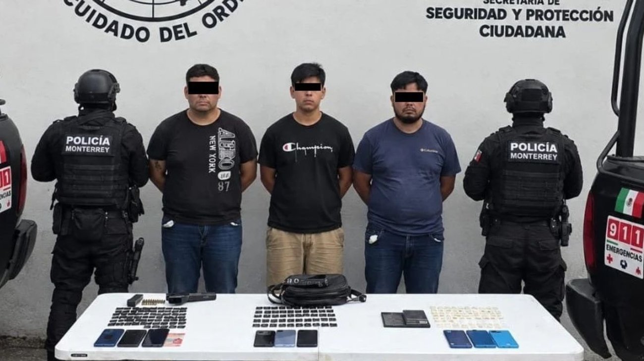 Detienen a tres con 178 dosis de droga y un arma en Monterrey