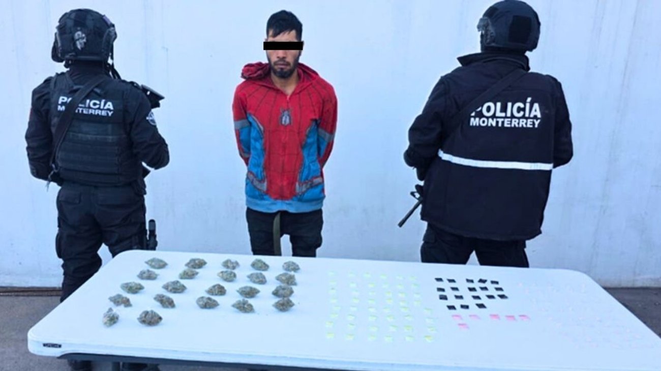 Cae presunto narcomenudista con diversas drogas en Monterrey