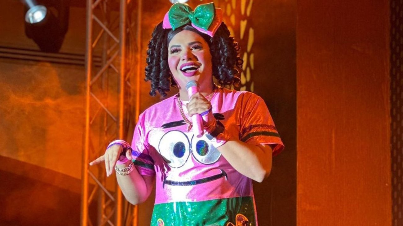 Acusan a 'La Gaby Mendoza' de cobrar y faltar a show en Escobedo