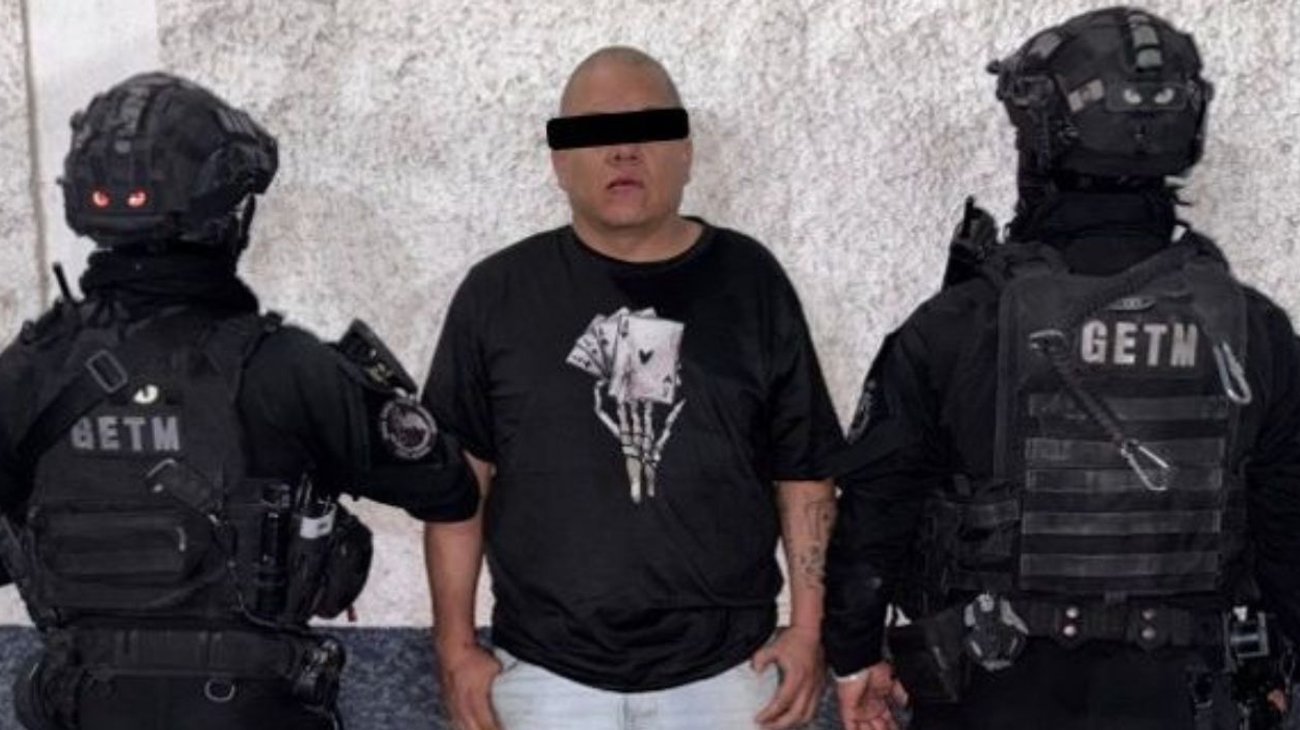 Detienen a motociclista armado en Santa Catarina