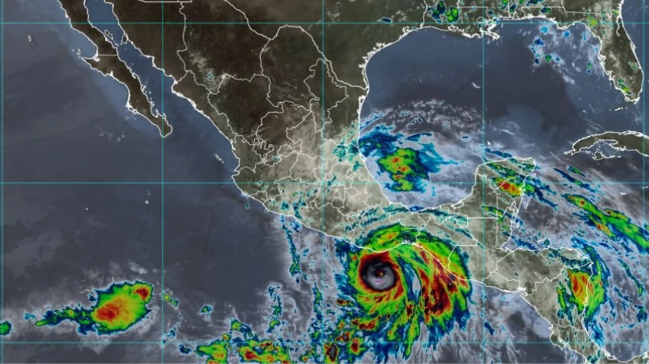 Huracán 'Erick' continua intensificándose ya es categoría 2