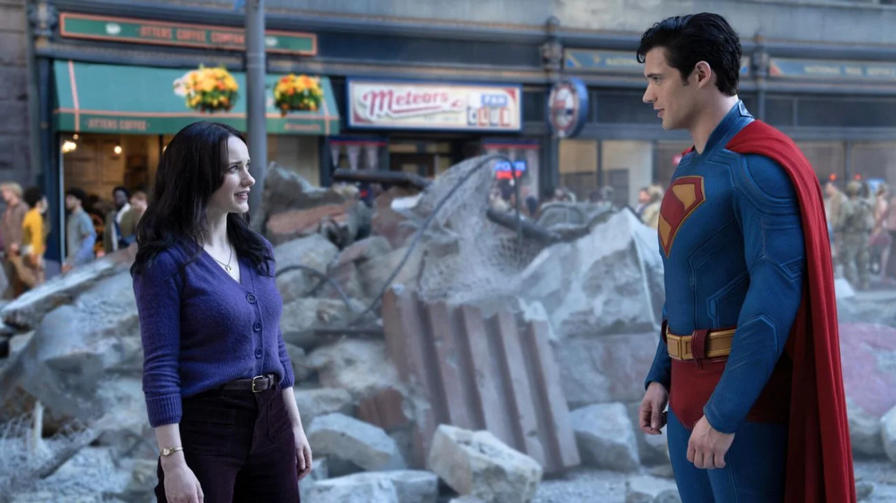 'Superman' reina en taquilla y supera los 406 millones de dólares