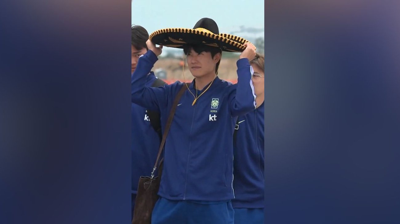Reciben con mariachi a Corea del Sur rumbo a la Copa Mundial 2026