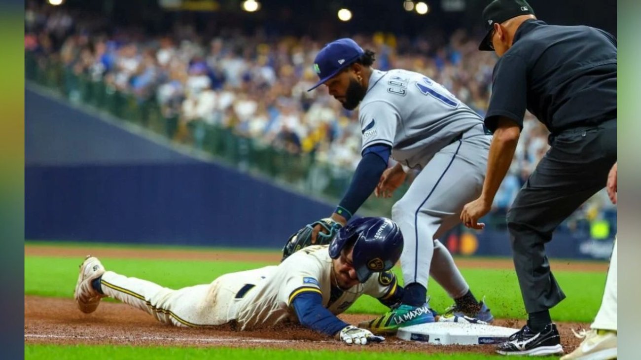 Toma ventaja Milwaukee en inicio de la Serie Mundial