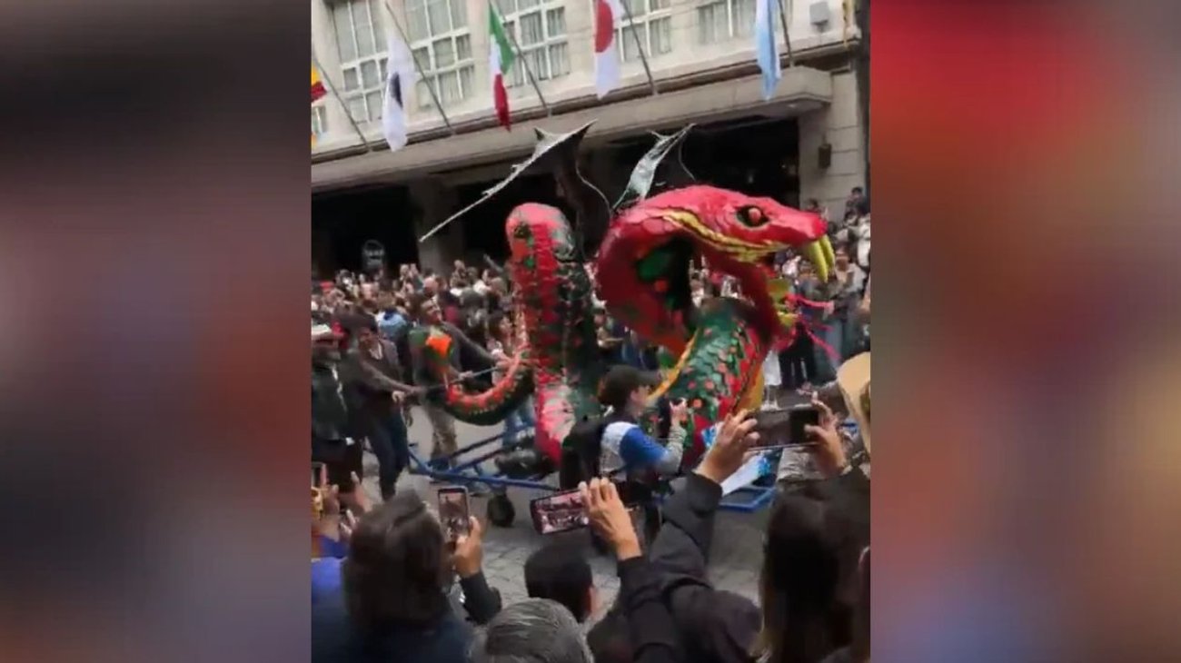Llenan de color y fantasía las avenidas con desfile de alebrijes