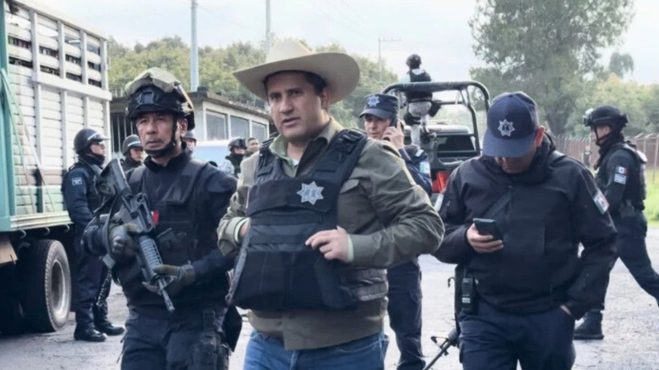 Detienen a siete escoltas de Manzo por participación en crimen