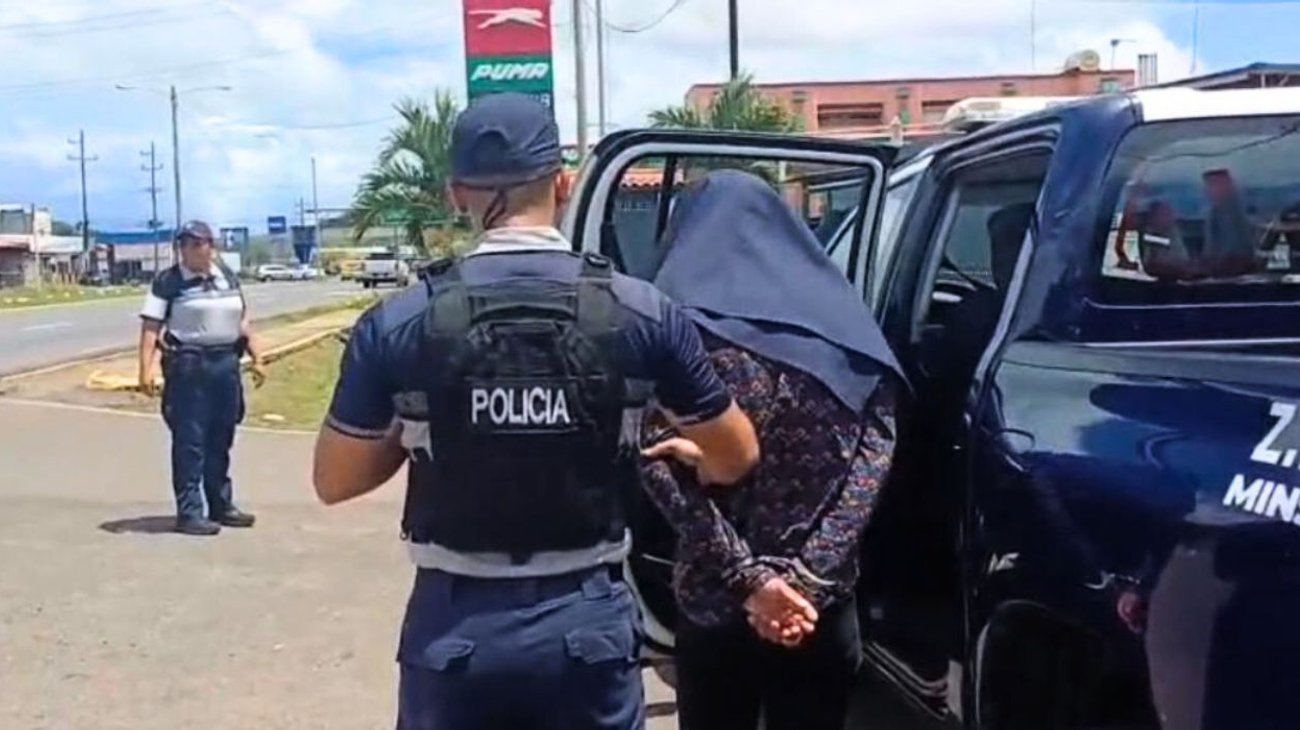 Muere mujer tras ser atacada por su ex pareja en parque público