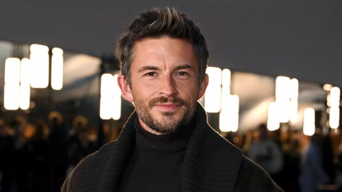 Jonathan Bailey es elegido como el hombre más sexy del mundo