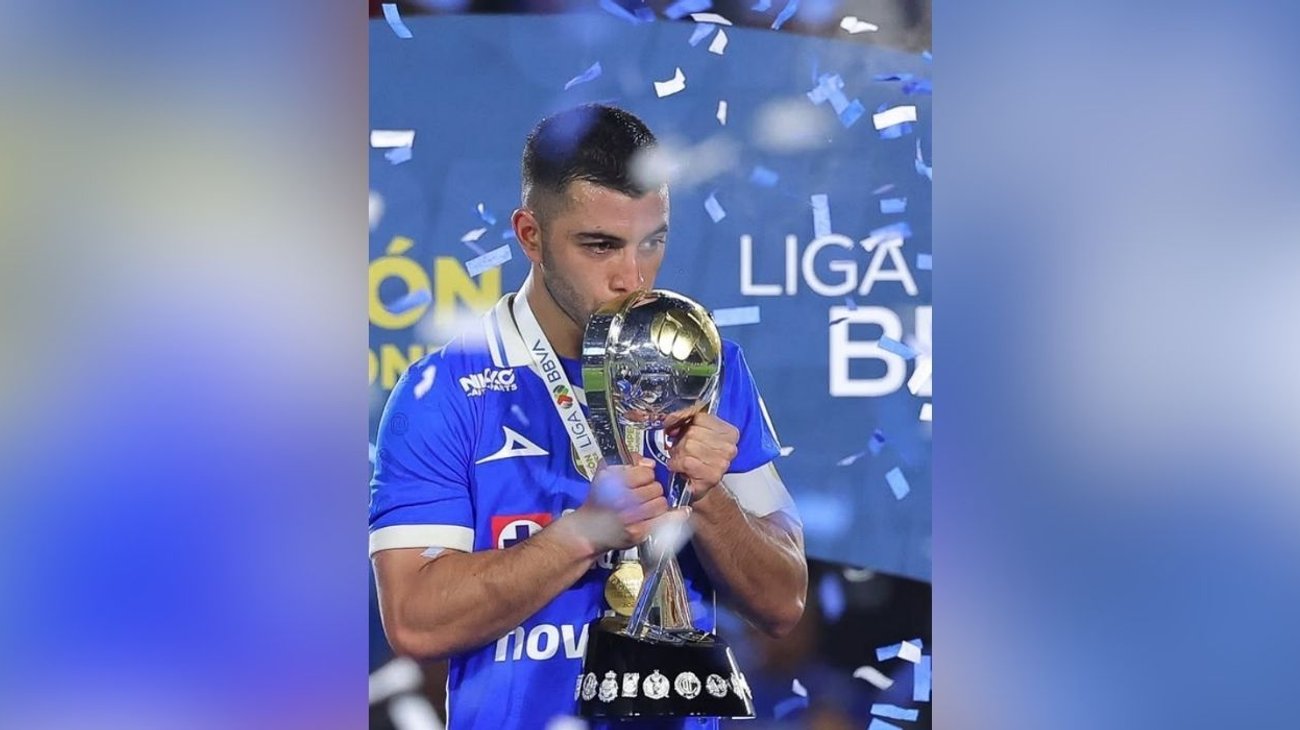 Erik Lira deja a Cruz Azul para jugar con el Mónaco