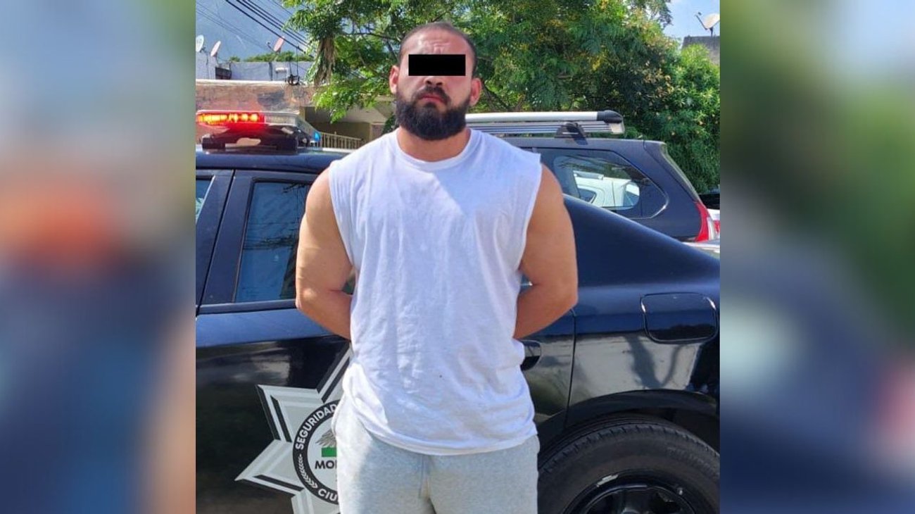 Le descubren mensajes de otra mujer y ahorca a su pareja