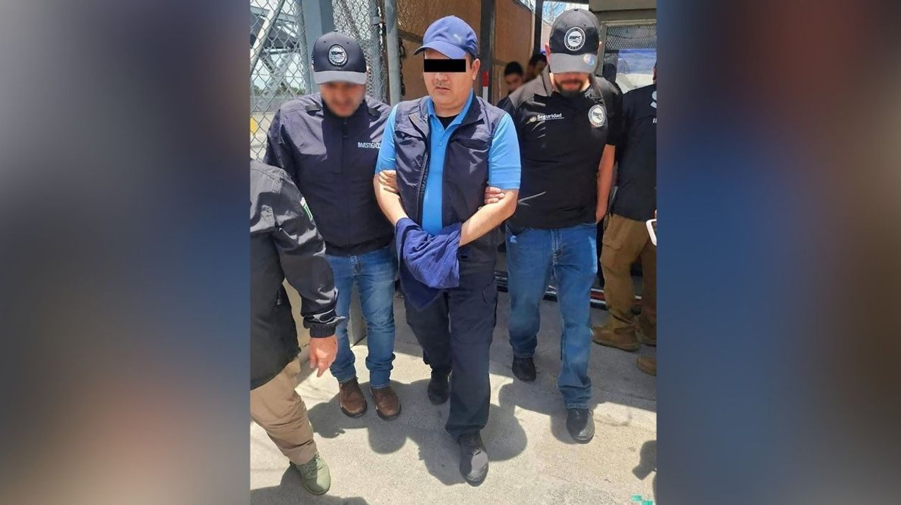 Detienen a exfuncionario de Aduanas en frontera de Matamoros