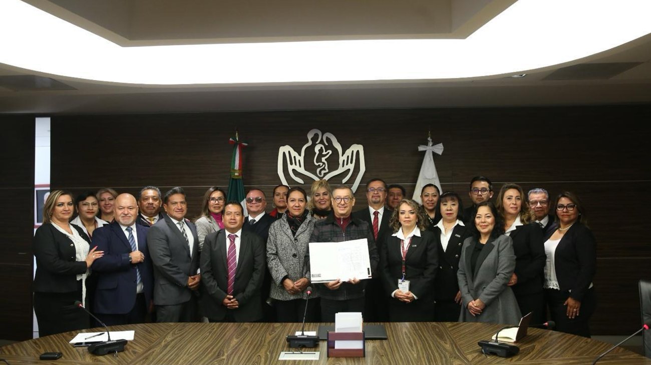 Respaldan programa de trabajo del director del ISSSTE