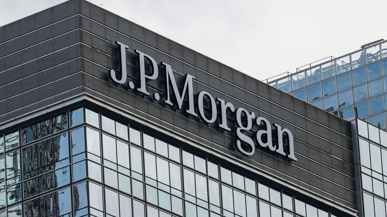 Ofrece JPMorgan 1 millón de dólares para frenar demanda por abuso