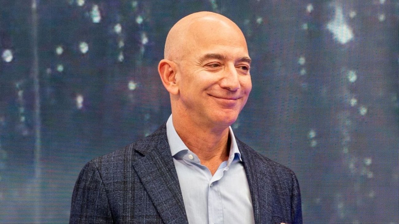 Jeff Bezos el hombre más rico del mundo; supera a Elon Musk