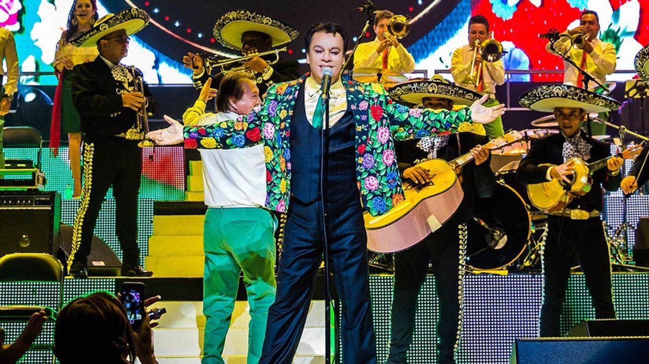 Juan Gabriel vive en el recuerdo a 10 años de su partida