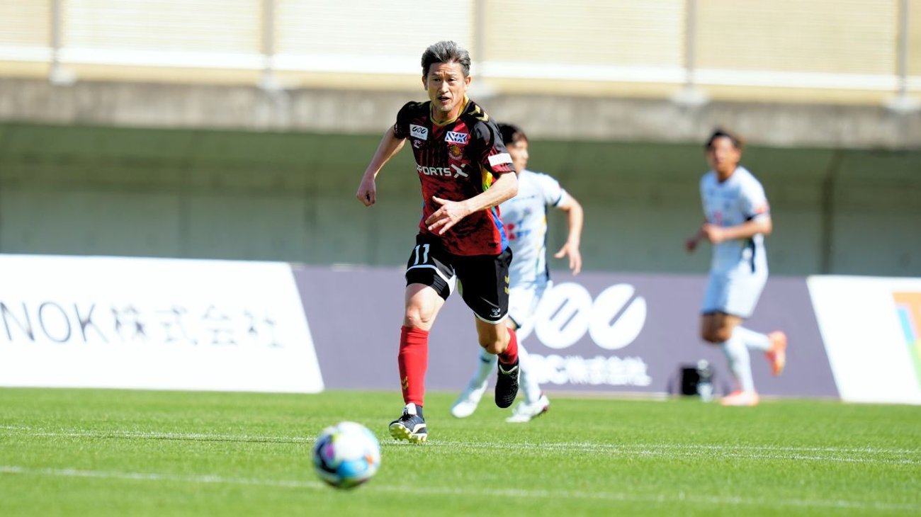 Futbolista japonés renueva con 59 años con el Fukushima United