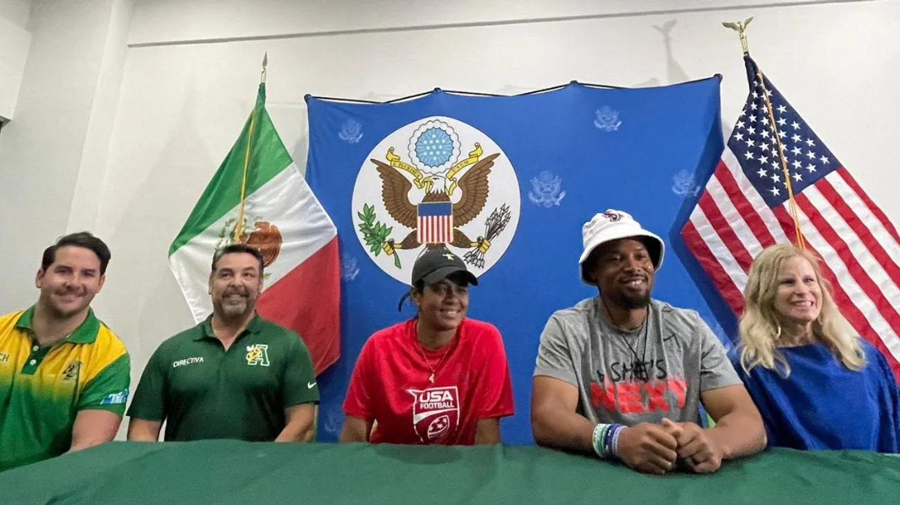 Lanzan_clinicas_de_flag_futbol_tochito_con_atletas_de_EUA_31c155c2d8