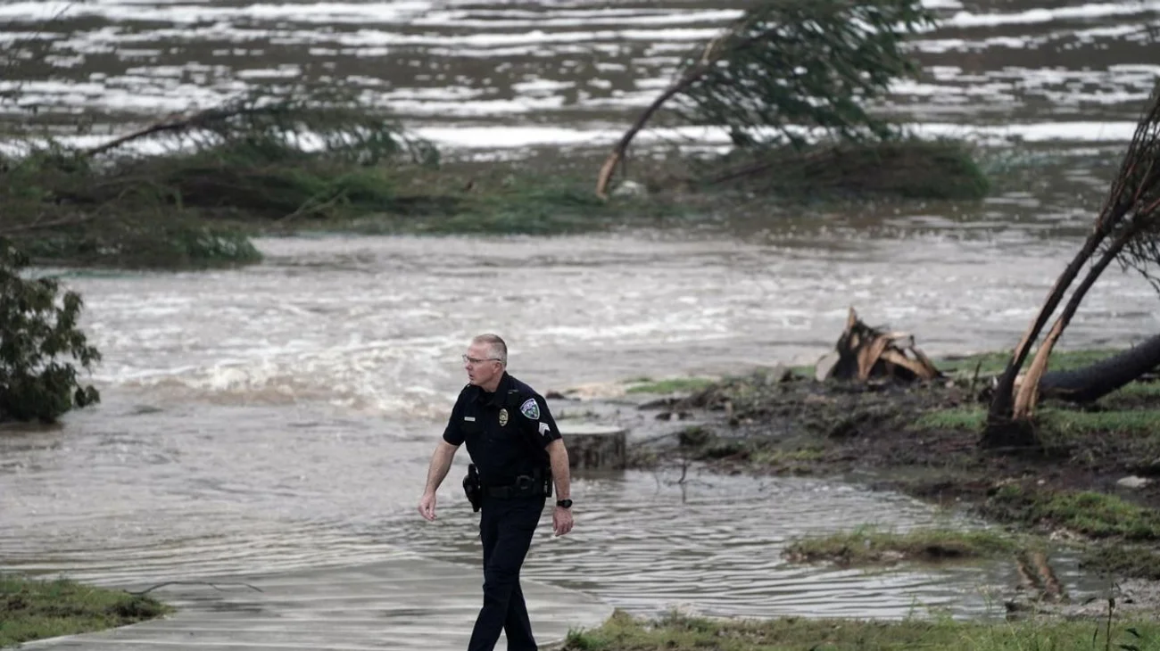 Inundaciones en Texas: suman 43 muertes, entre ellas 15 niños