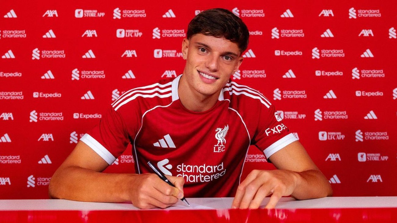 Liverpool_ficha_al_joven_defensor_italiano_Giovanni_Leoni_043516e70c