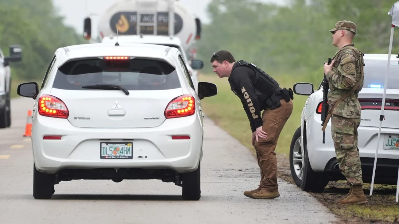 Llega_primer_grupo_de_inmigrantes_a_Alligator_Alcatraz_en_Florida_17a1b881e0