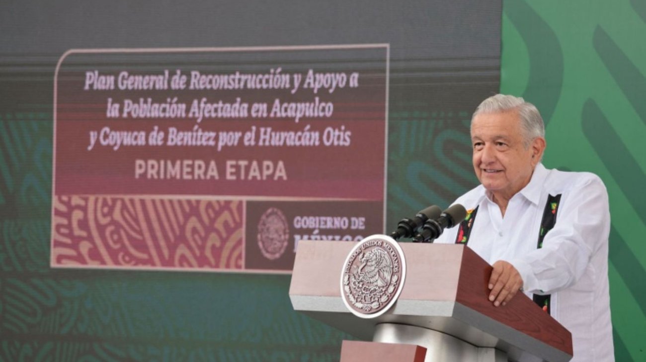 AMLO promete reconstruir en poco tiempo Acapulco tras Otis
