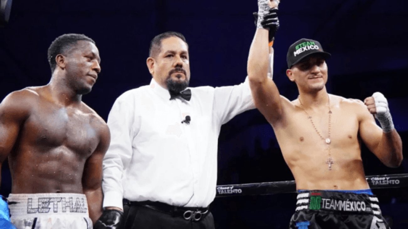 Marco Verde derrota a Alexander Moreno y mantiene su invicto