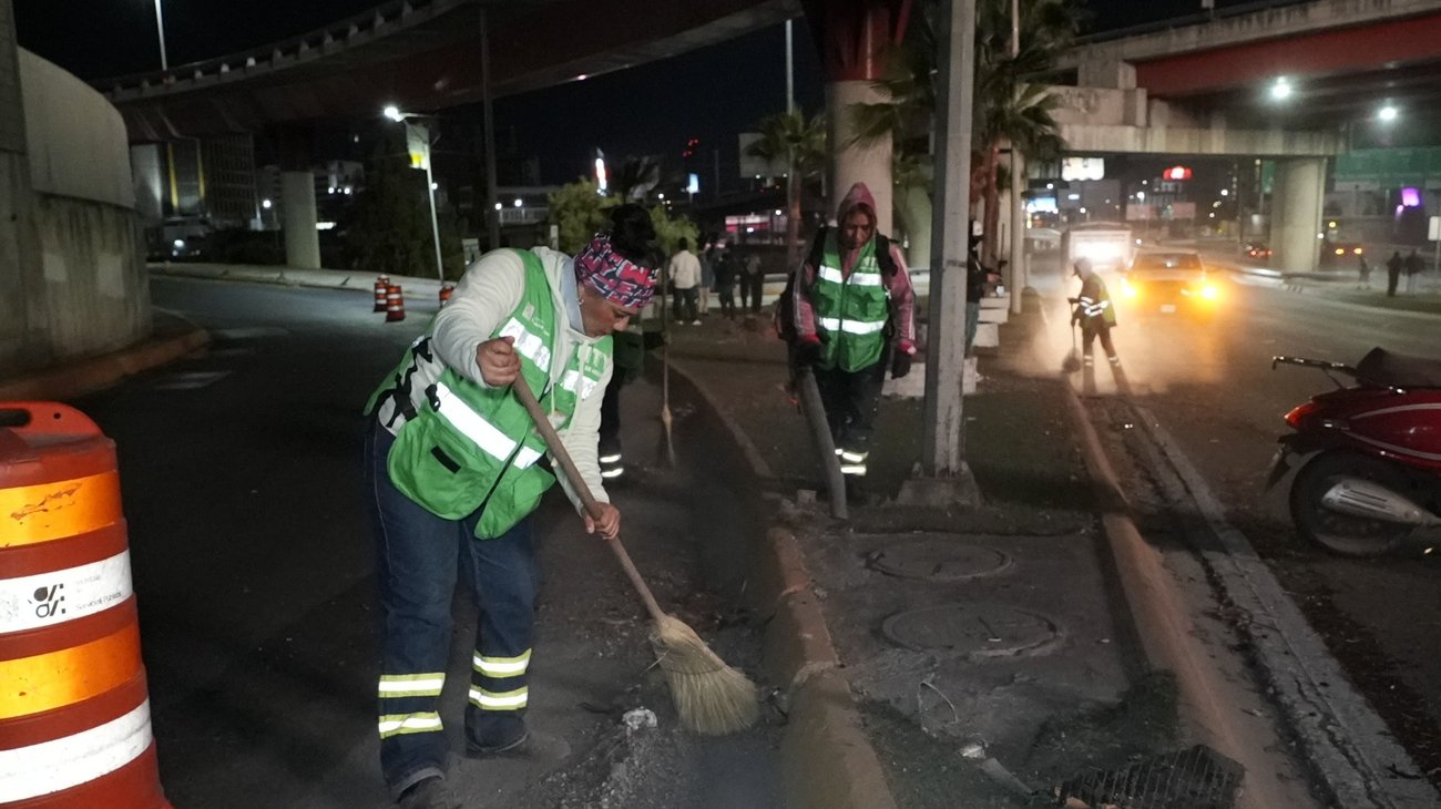 Monterrey 'enchula' Gonzalitos con labores de mantenimiento