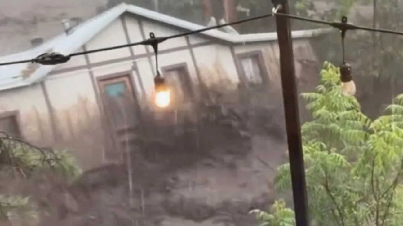 Mas_de_200_casas_danadas_por_inundacion_en_Nuevo_Mexico_1b78eb3513