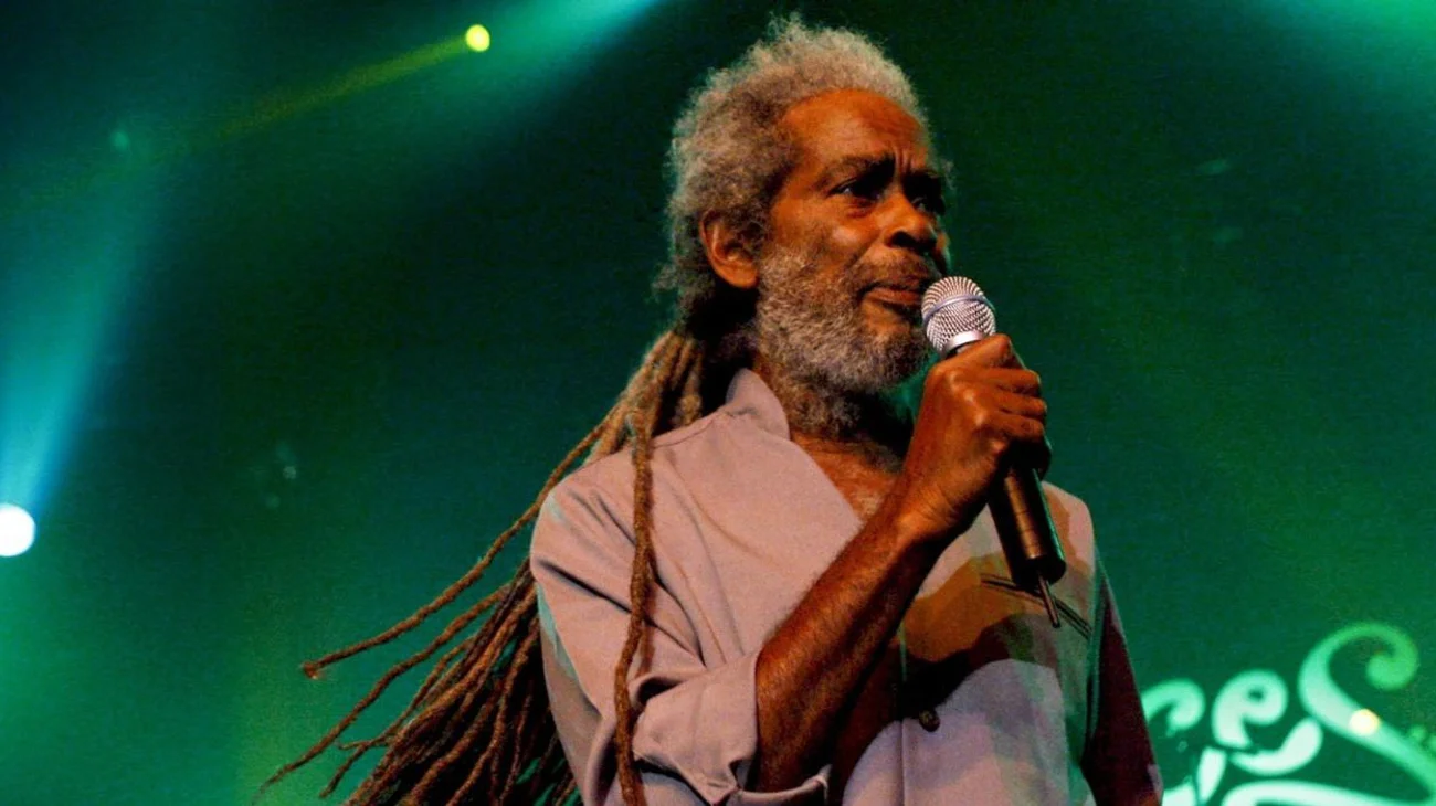 Fallece Max Romeo, leyenda del reggae jamaiquino, a los 80 años