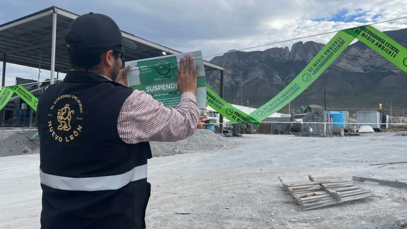 Suspenden operaciones de empresas contaminantes en Nuevo León