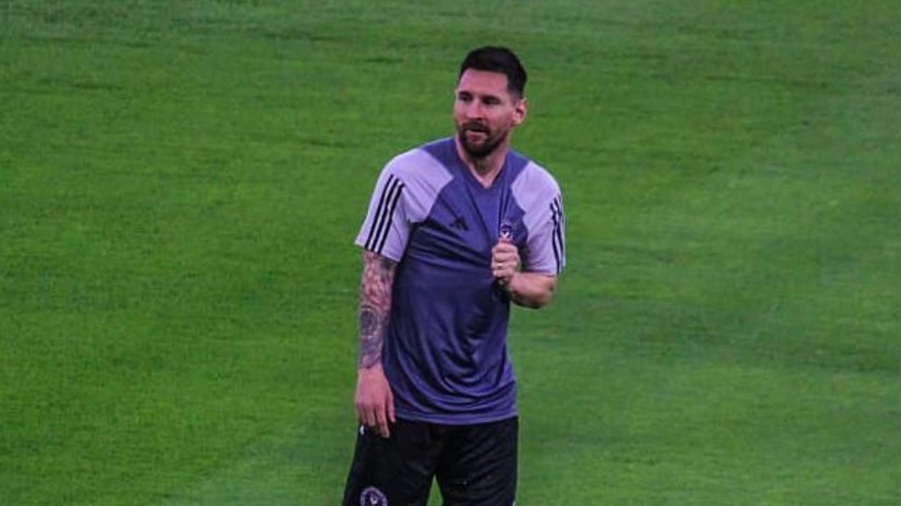 Dueño del Al-Ittihad ofrece a Messi contrato por $1,400 mde