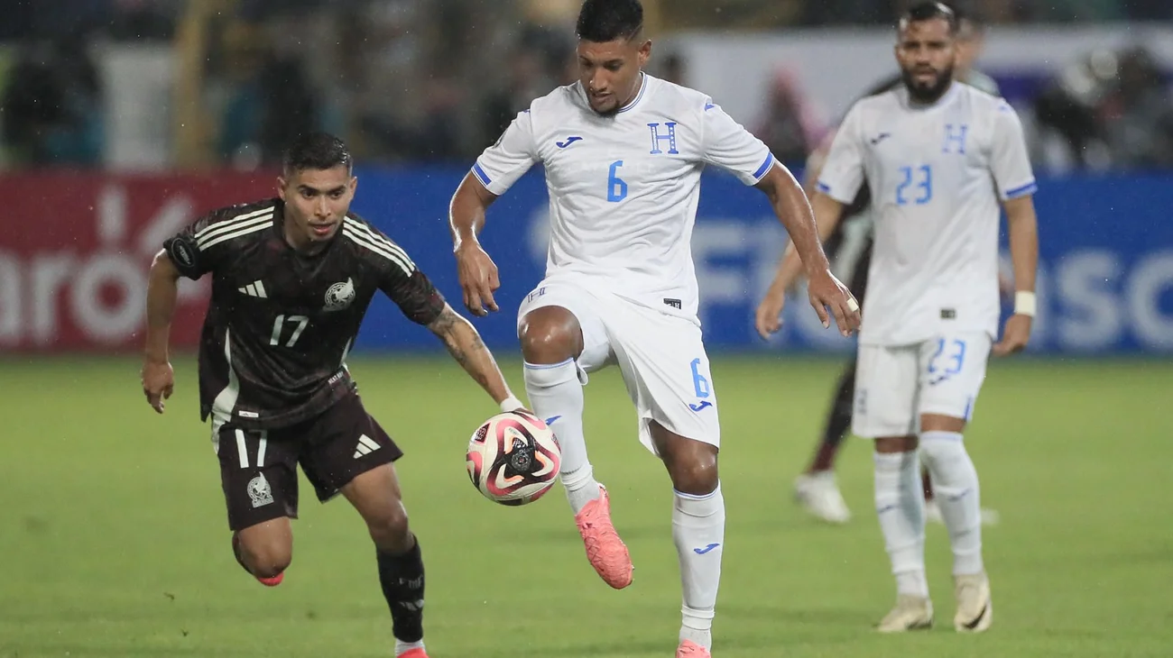 Honduras se impone a México con marcador final 2-0