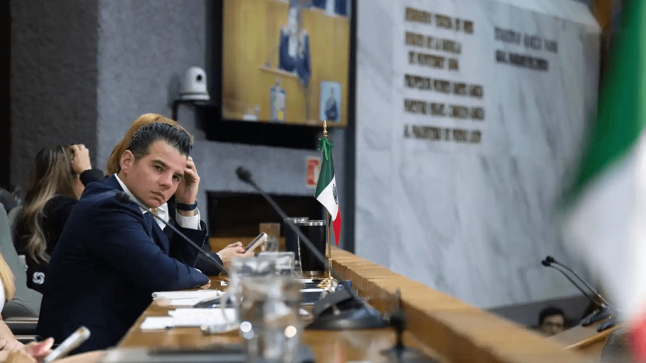 Llama Miguel Flores al diálogo por acuerdos en Presupuesto 2027