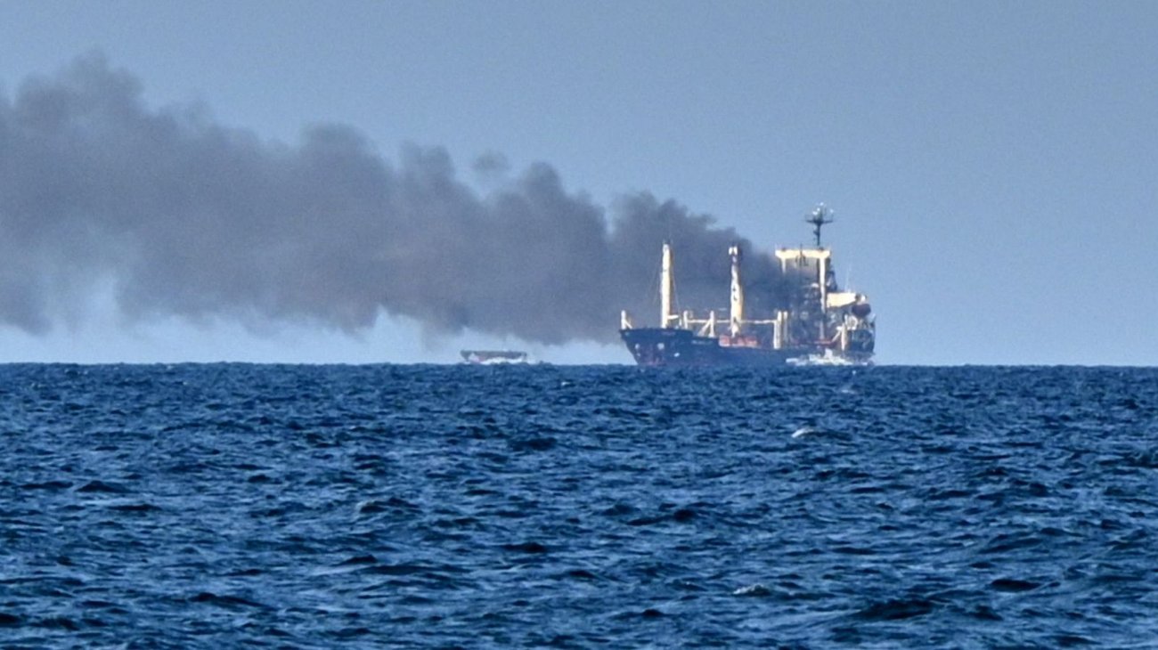 Se hunde buque panameño frente a la costa de India